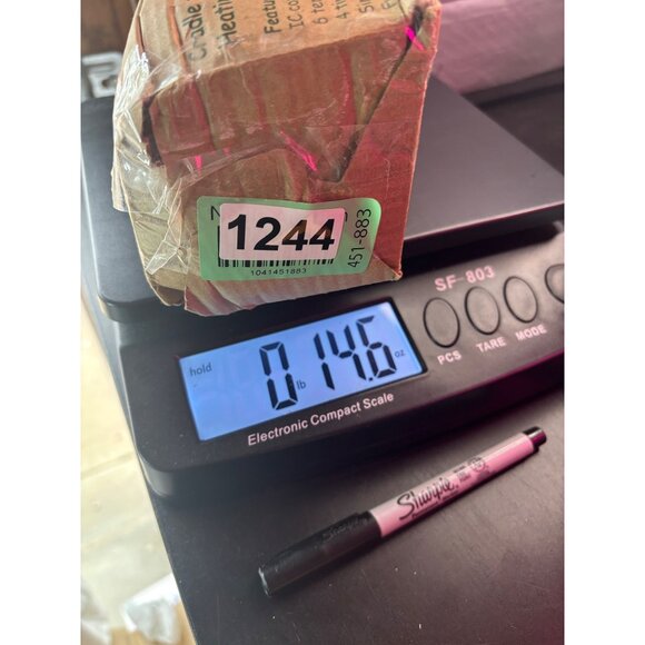 Leopard Print Electric Heating Pad With Remote Control - Picture 3 of 3